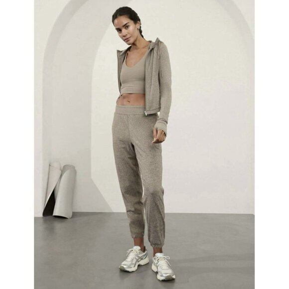 Athleta Softluxe High Rise Jogger size M Medium Petite Dovetail Heather NWT - Picture 1 of 12